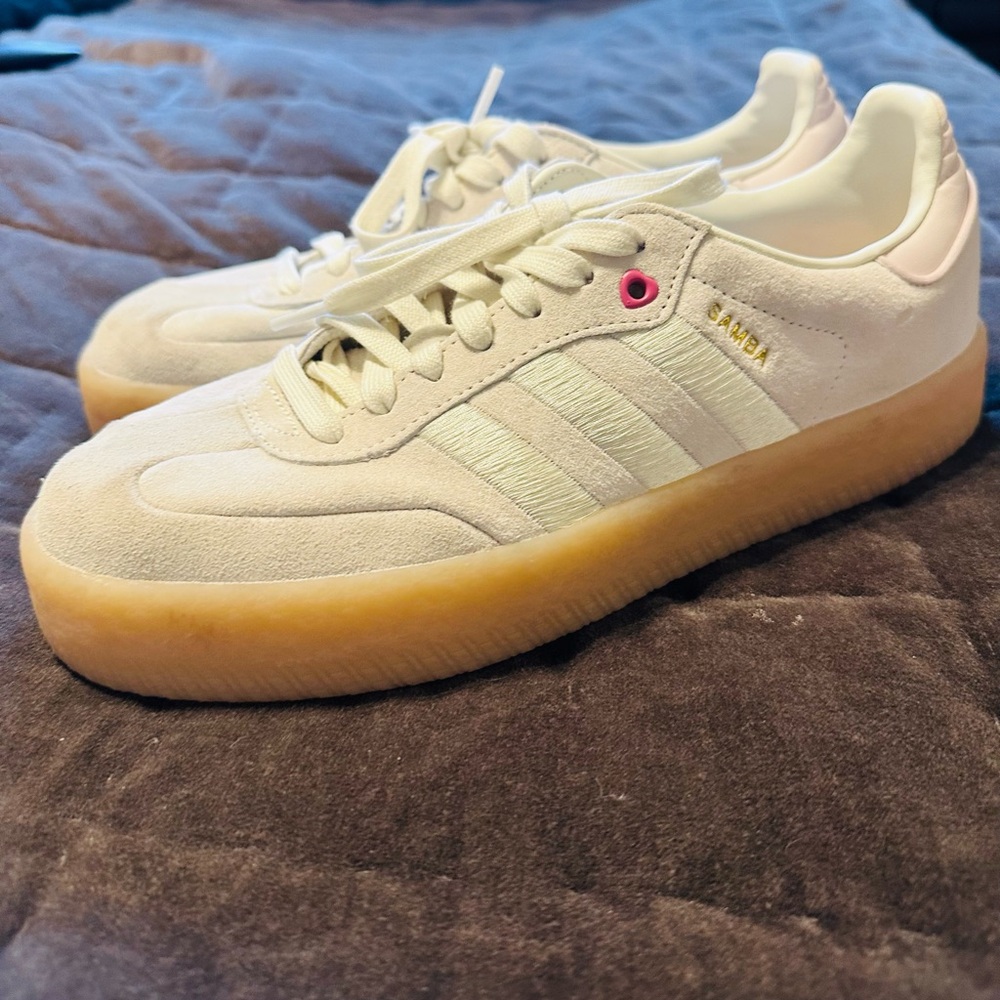 Women’s  Adidas Sambae